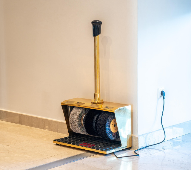 carpet cleaning machine